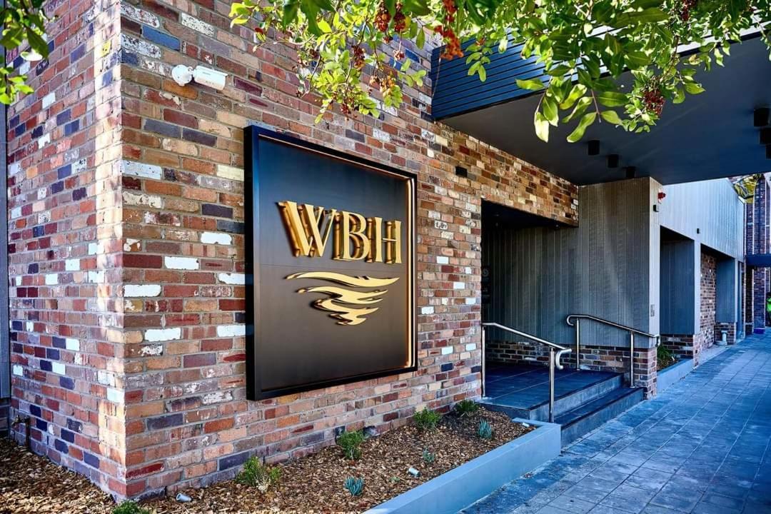 Warners Bay Hotel Exterior photo